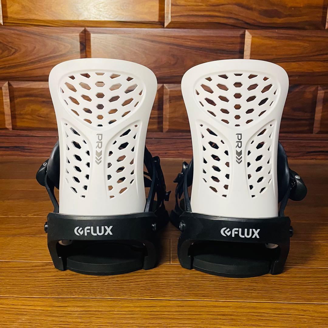 超美品 23-24 モデル FLUX PR スノーボードビンディング M 白／黒