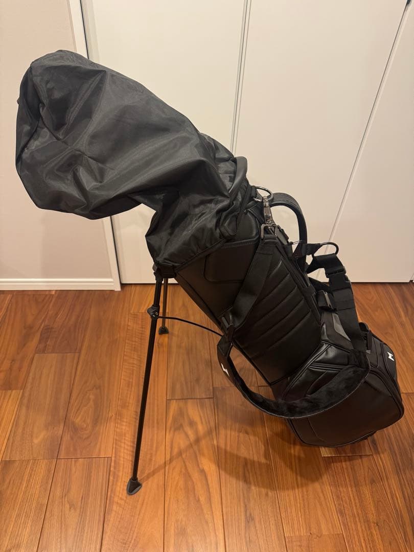 MNML GOLF キャディバッグ ワイヤレススピーカー付き、ソーラー充電機付き