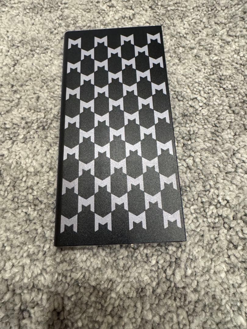 MNML GOLF キャディバッグ ワイヤレススピーカー付き、ソーラー充電機付き