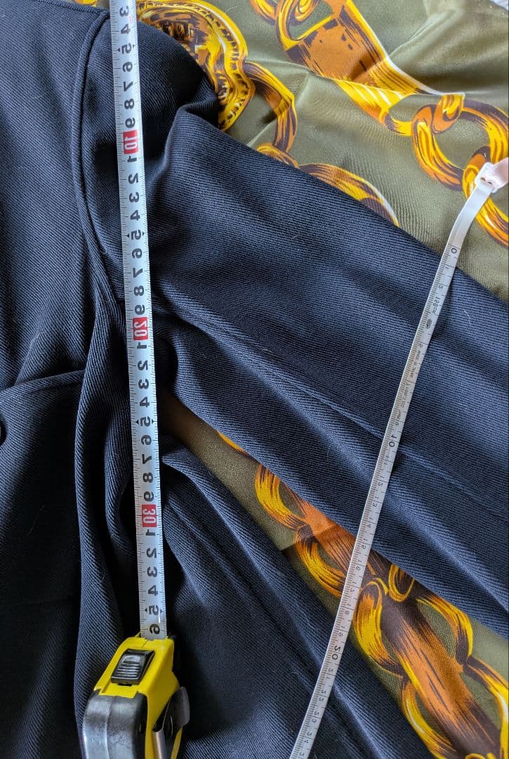 ♥ ヴィンテージCHANEL　Ａラインの紺色ジャケットCCボタン 完売したJK!