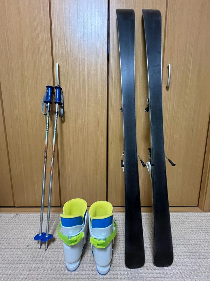 子供用スキーセット　板138cm 靴24cm ストック90cm