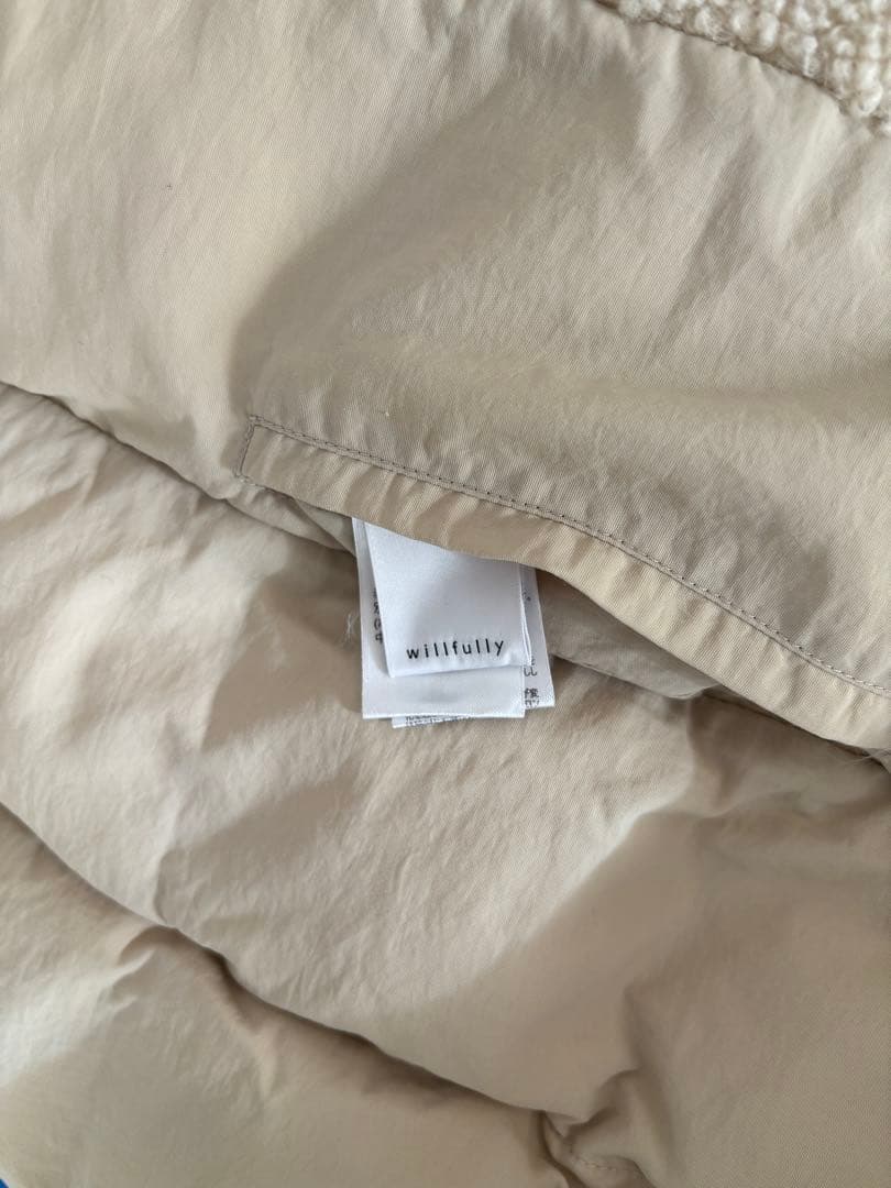 willfully アイボリー　ダウンベストショール