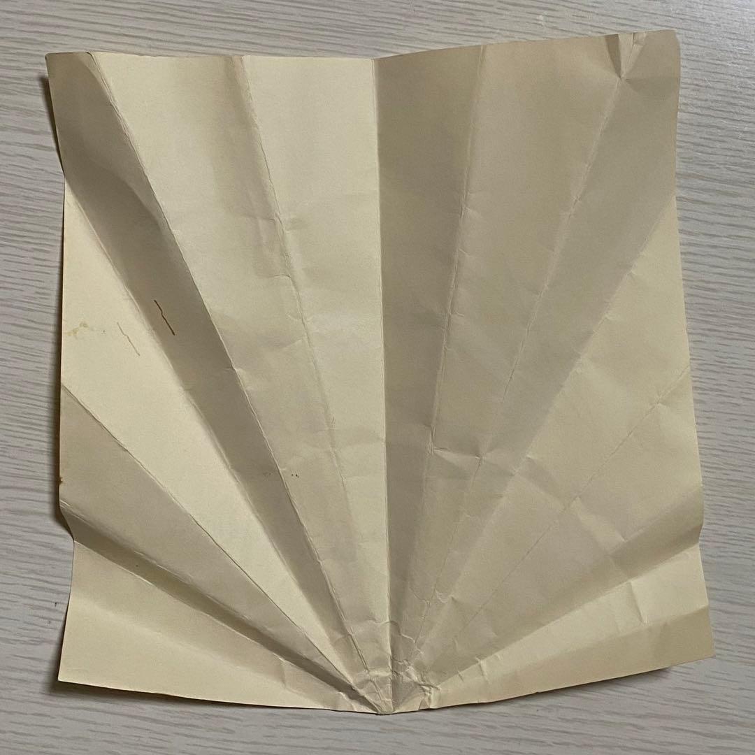 ASTRO ムンビン　直筆サイン入り紙飛行機