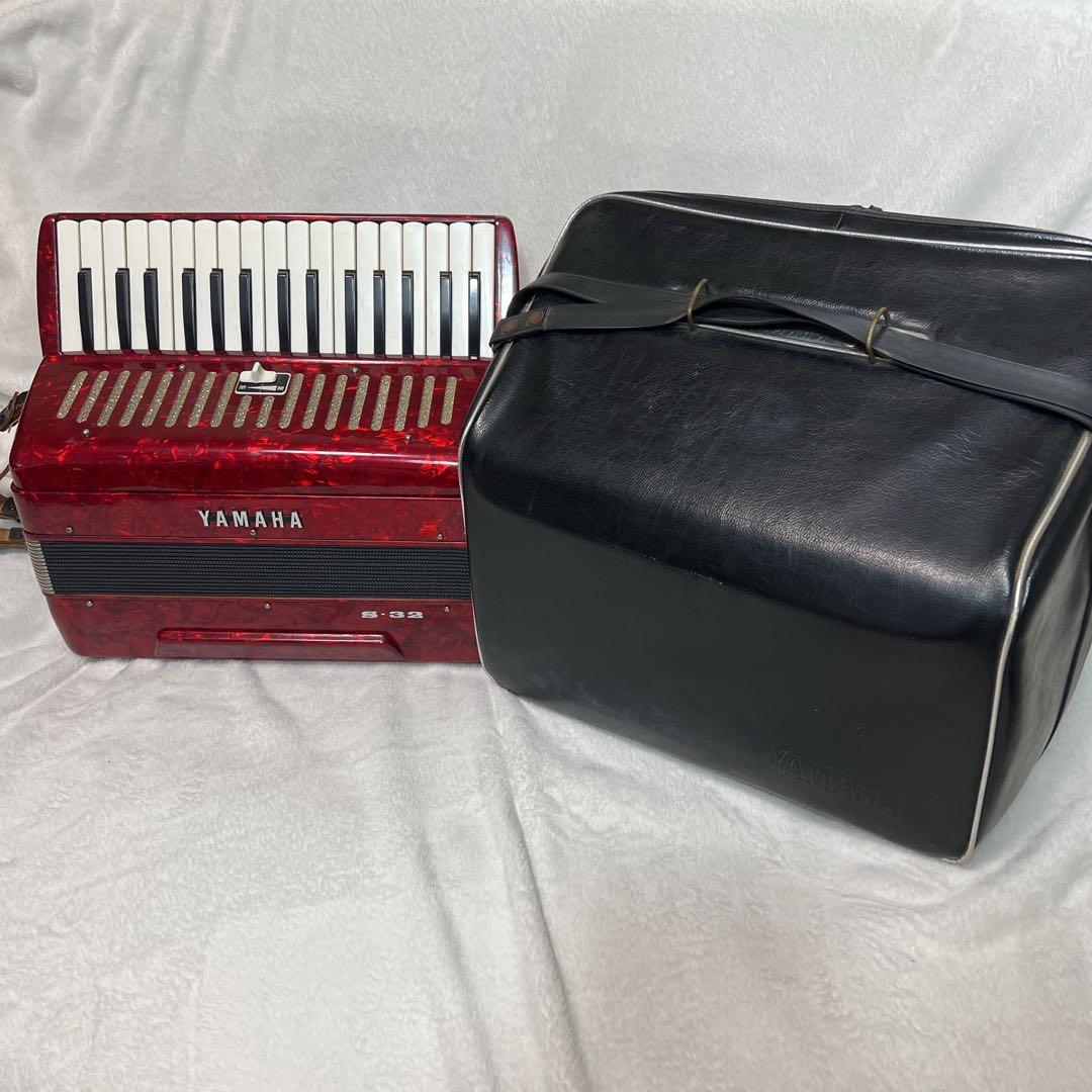 えままYAMAHA ヤマハ S-32 アコーディオン 赤