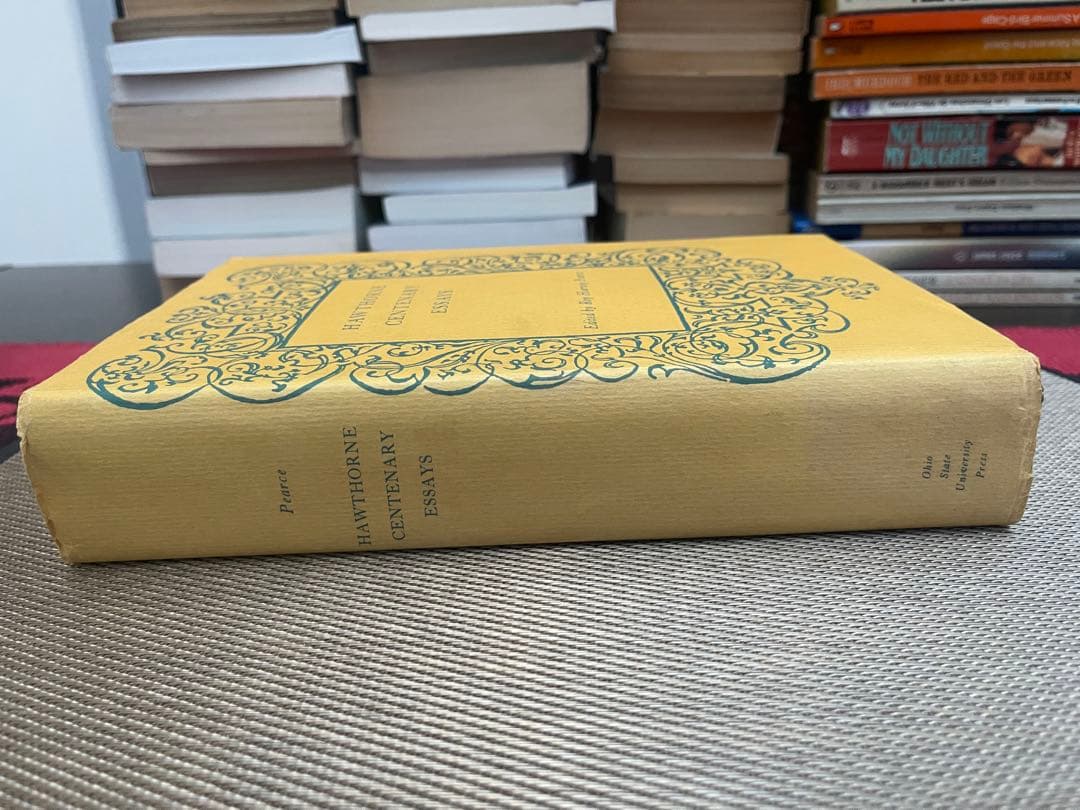 希少　Hawthorne Centenary Essays