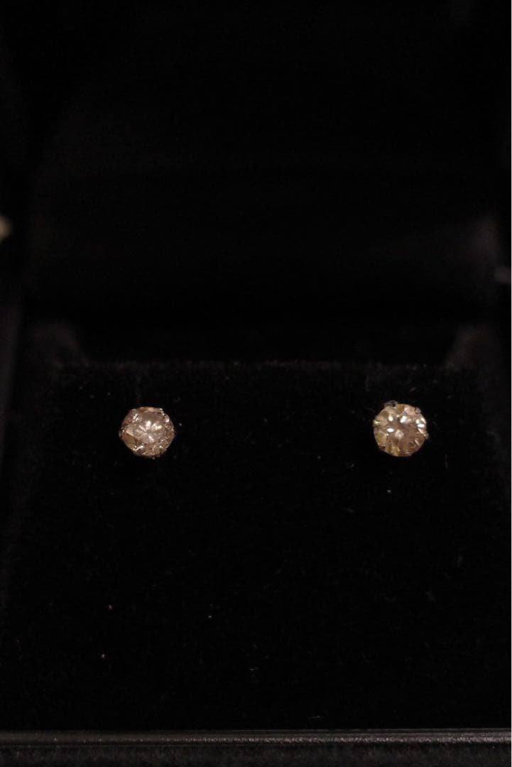 櫻*5様 PT900 天然ダイヤモンド シャンパンカラー ピアス計０.５カラット