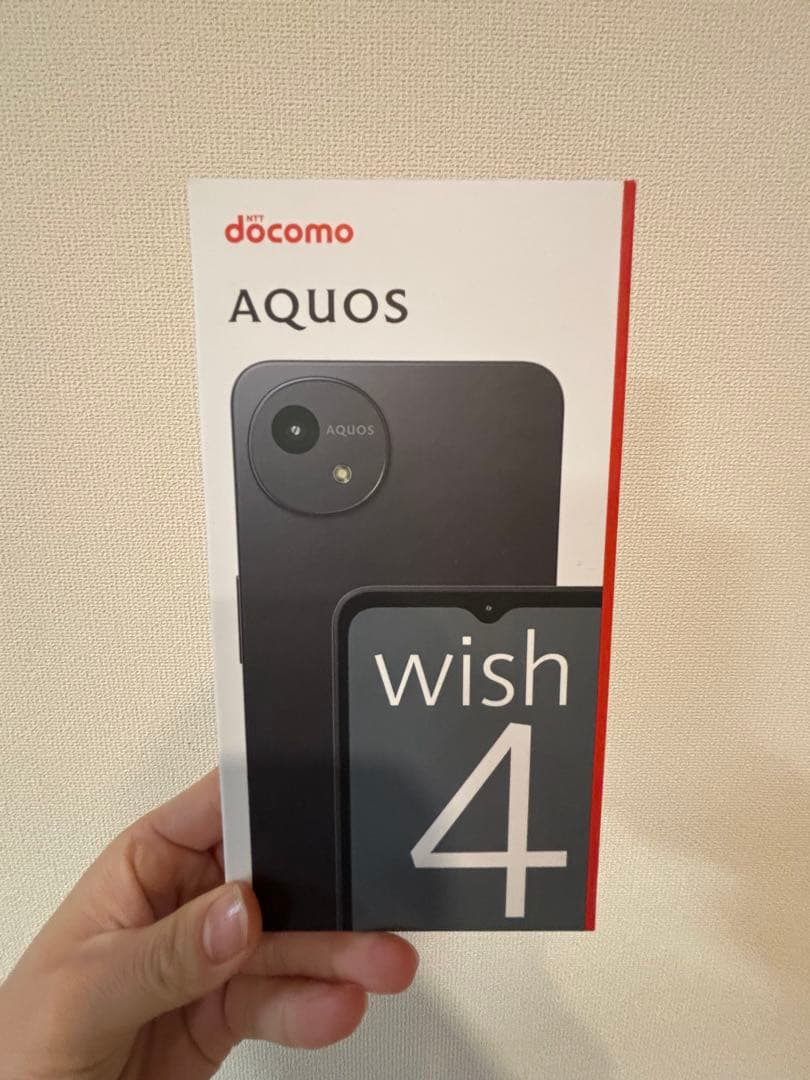 docomo AQUOS wish 4 ブラック
