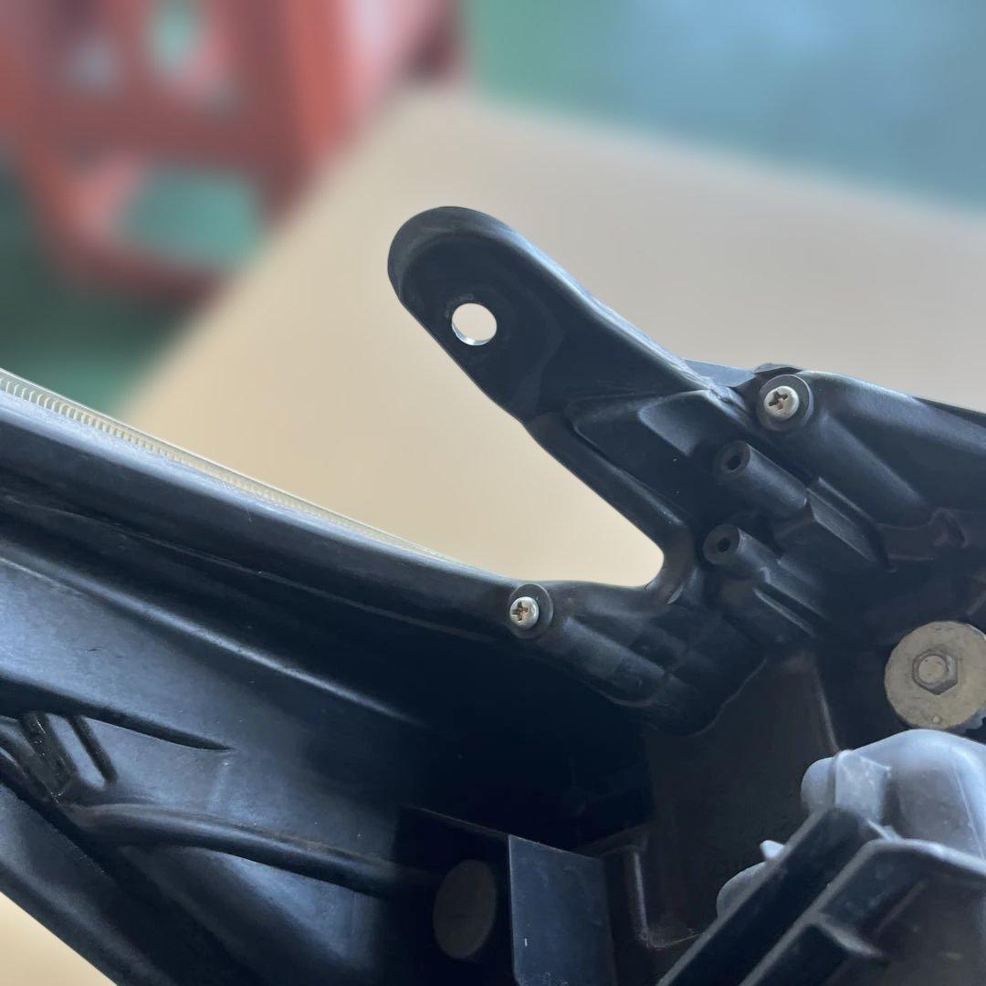 30プリウス　左ヘッドライト中古