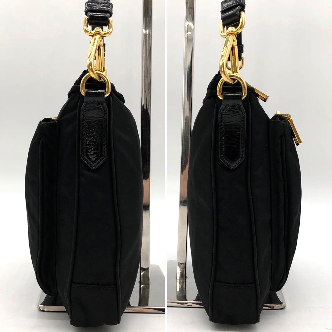✨美品✨プラダ ショルダーバッグ メタルロゴ ゴールド金具 ナイロン レザー 黒