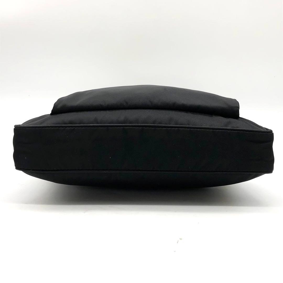 ✨美品✨プラダ ショルダーバッグ メタルロゴ ゴールド金具 ナイロン レザー 黒