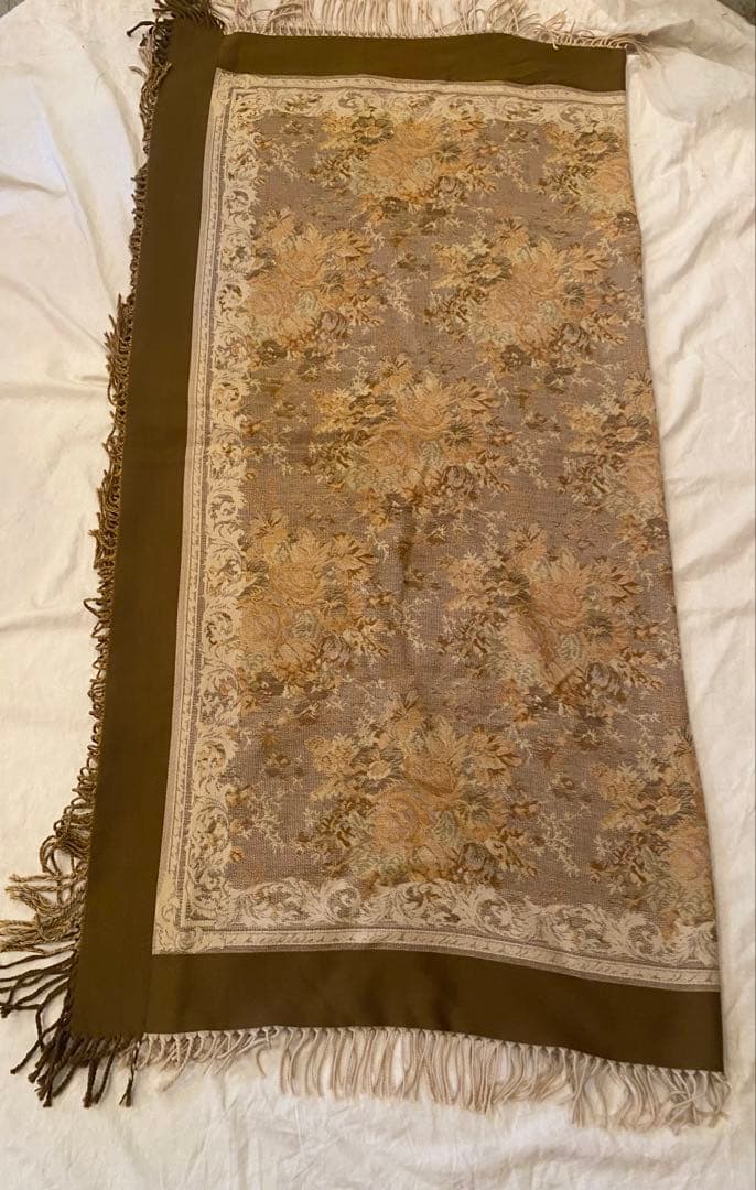 クリスチャンディオールDiorの大判ストール　良い柄