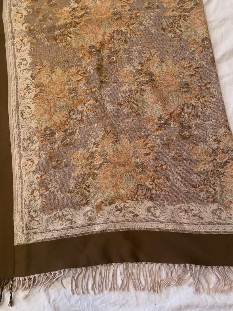 クリスチャンディオールDiorの大判ストール　良い柄