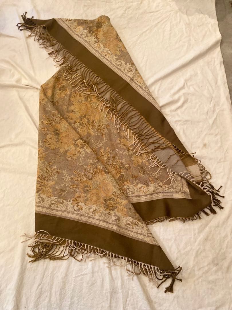 クリスチャンディオールDiorの大判ストール　良い柄