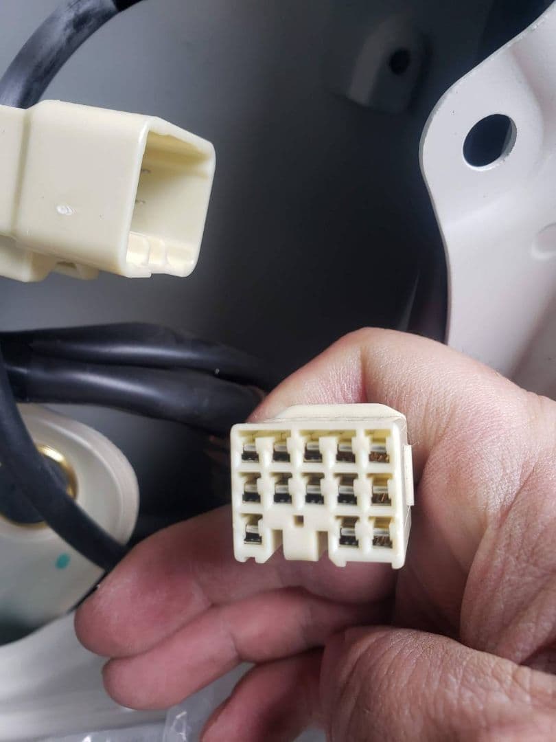 再販ランクル70 (GRJ76K)4灯化キット