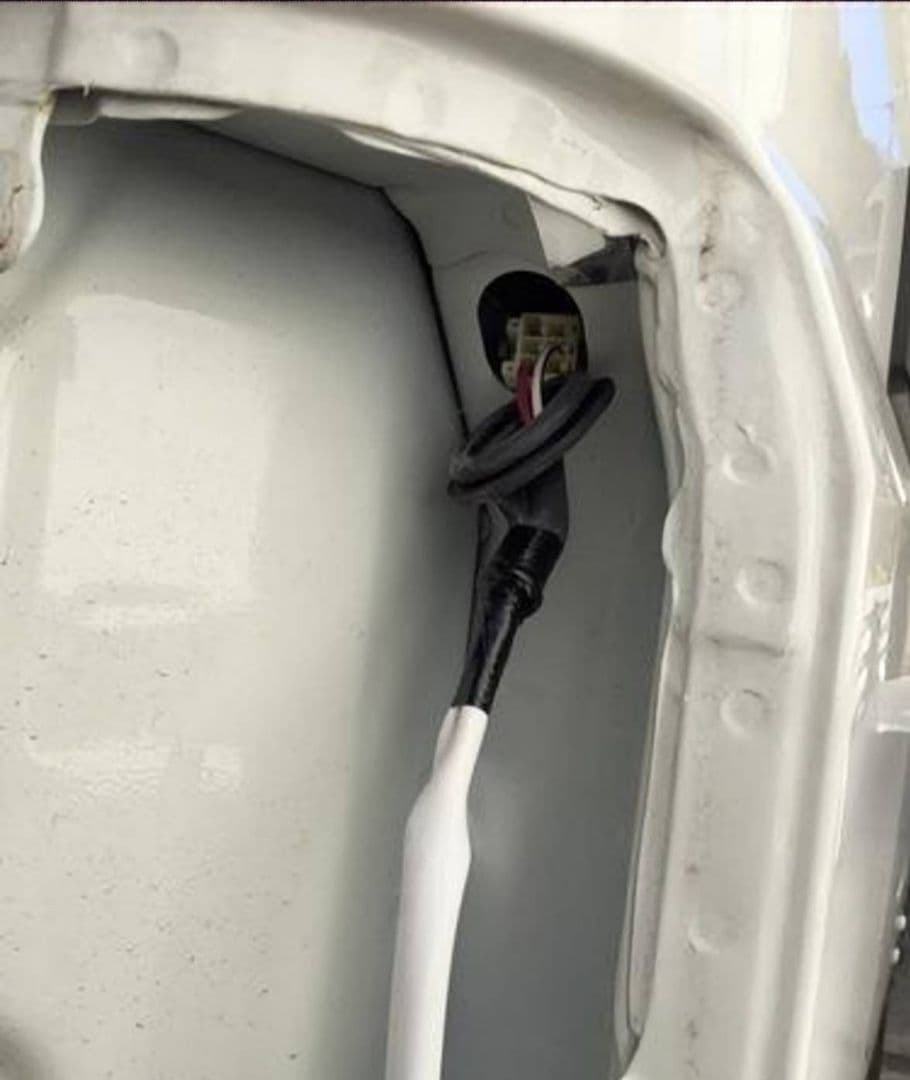 再販ランクル70 (GRJ76K)4灯化キット