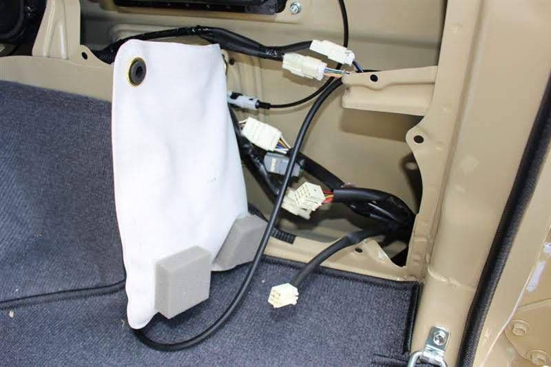 再販ランクル70 (GRJ76K)4灯化キット