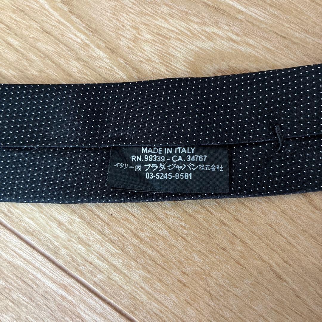 PRADA ブラックドット柄 ネクタイ