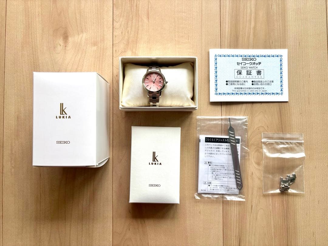 ＊極美品＊SEIKO LUKIAグロウSSVW219ソーラー電波時計モーヴピンク