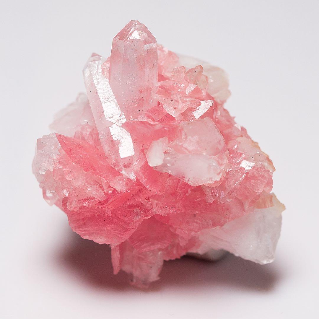 中国 ロードクロサイト 水晶 菱マンガン鉱 天然石 原石 鉱物標本 鉱石 720