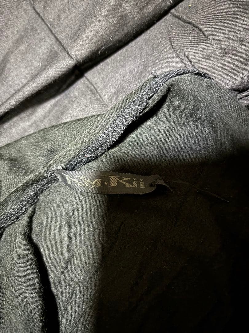 kmriiブラックフラワーバタフライTシャツ