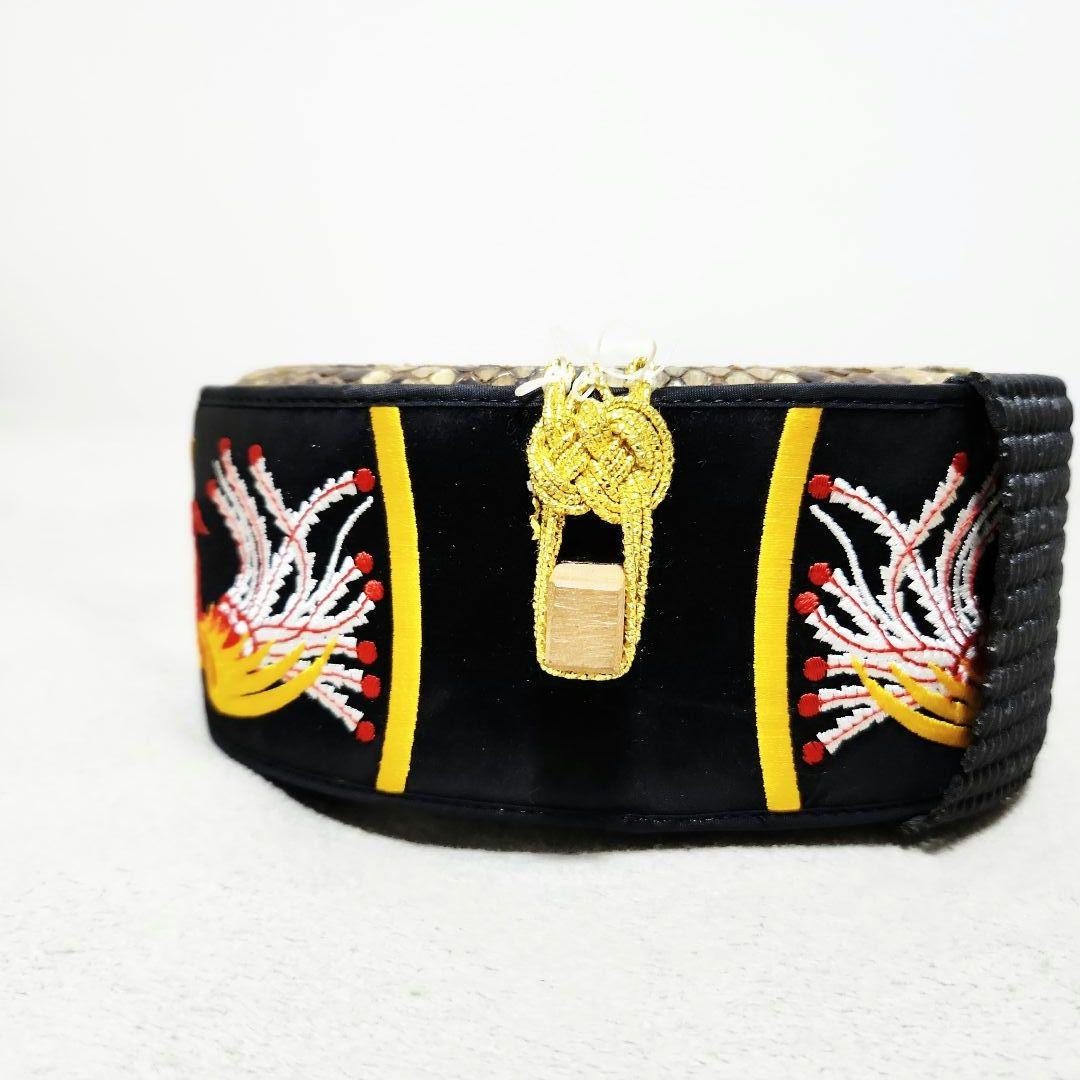 沖縄民謡楽器 三線 本蛇革張り 滑り止め付き 本体のみ