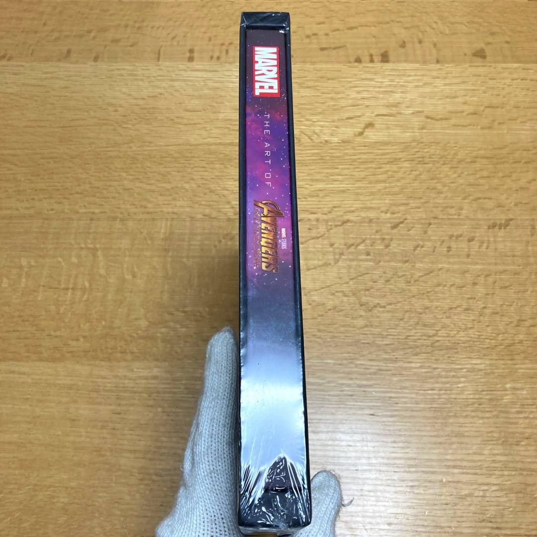 マーベル　アート•オブ•アベンジャーズ インフィニティ•ウォー