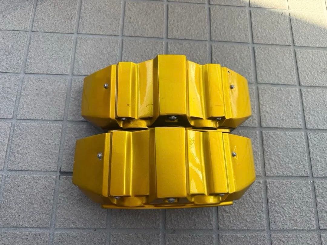 essex 200系　ハイエース用　キャリパーカバー