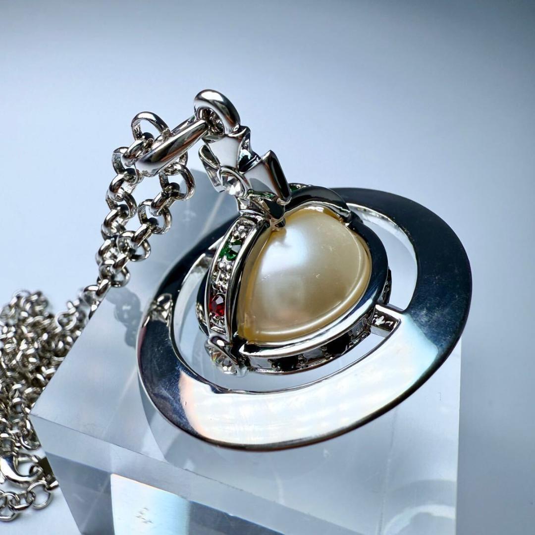 極美品 ヴィヴィアン スモールオーブペンダント ネックレス フェイクパール