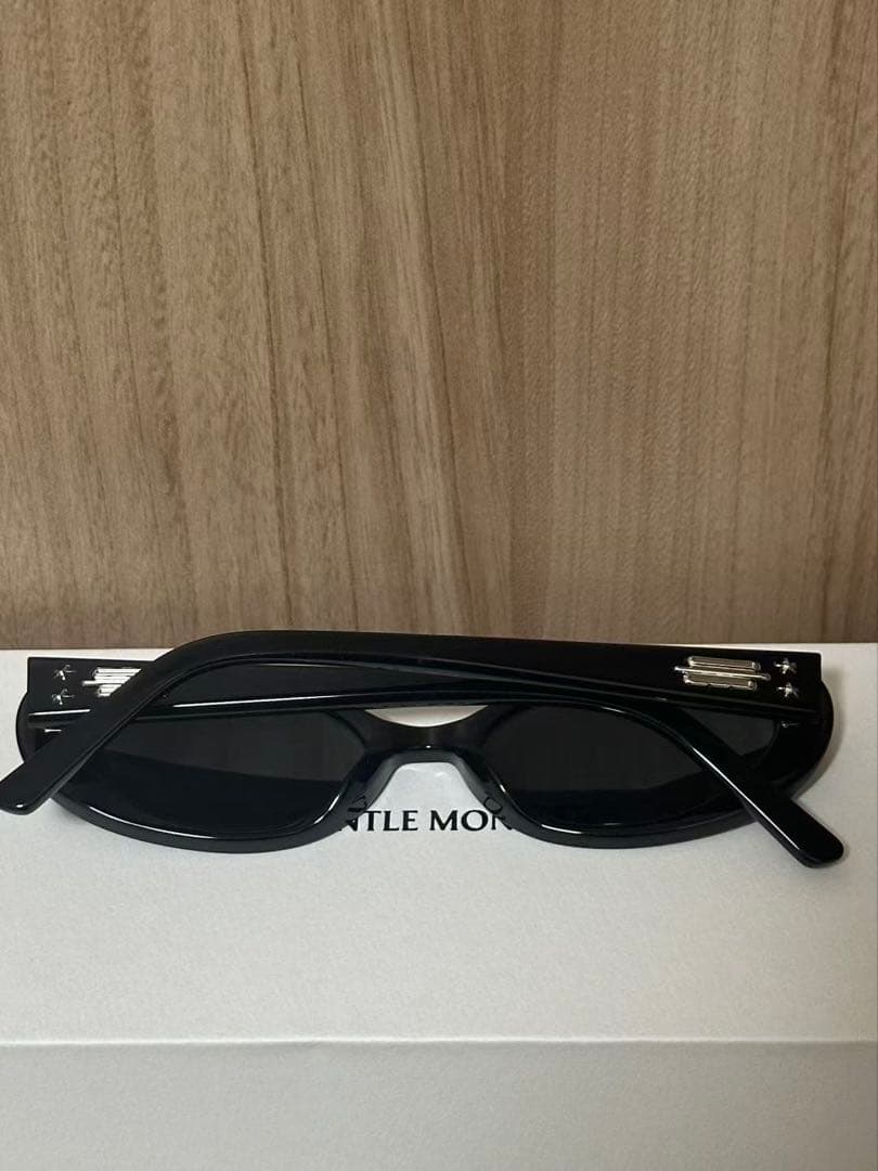 GENTLE MONSTER X JENNIE/サングラス/ HUSH