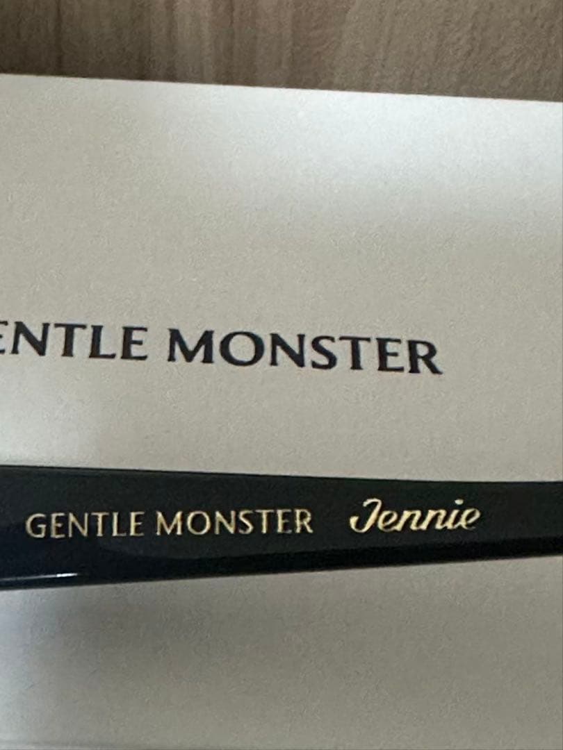 GENTLE MONSTER X JENNIE/サングラス/ HUSH