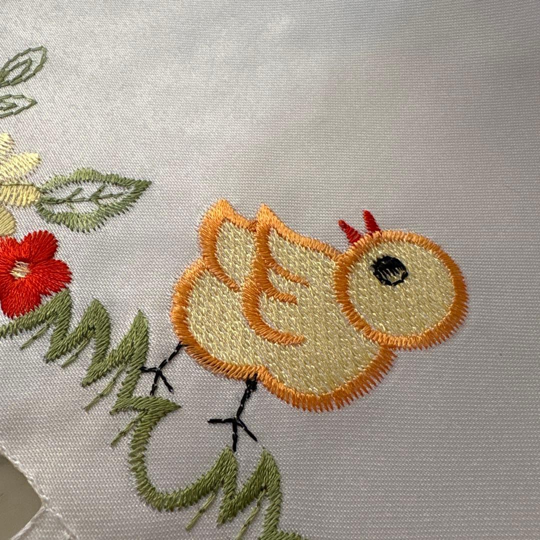 新品未使用品　フランス　テーブルクロス　うさぎ&ひよこ　Pâques イースター