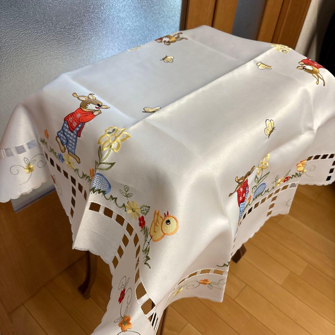 新品未使用品　フランス　テーブルクロス　うさぎ&ひよこ　Pâques イースター
