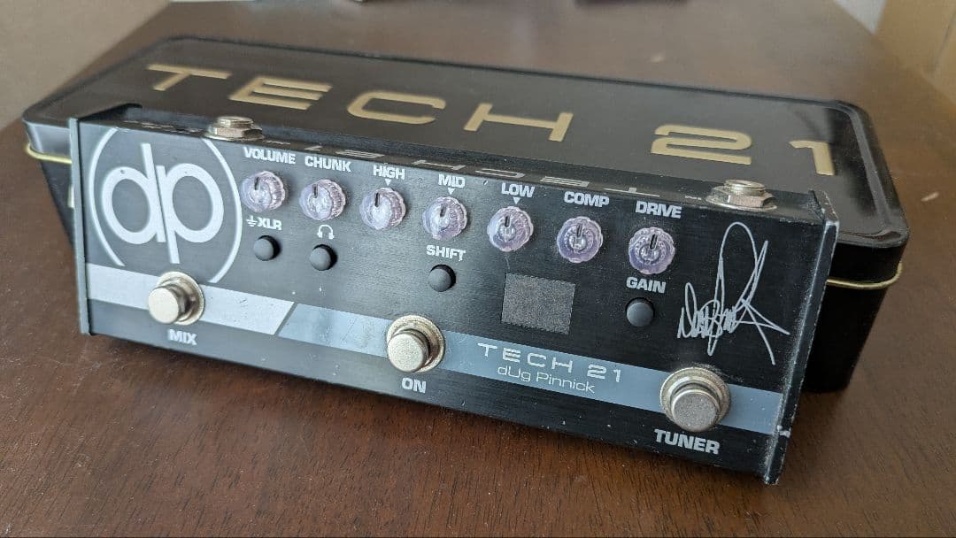ベース TECH21 DP-3X dUg Pinnick Signature