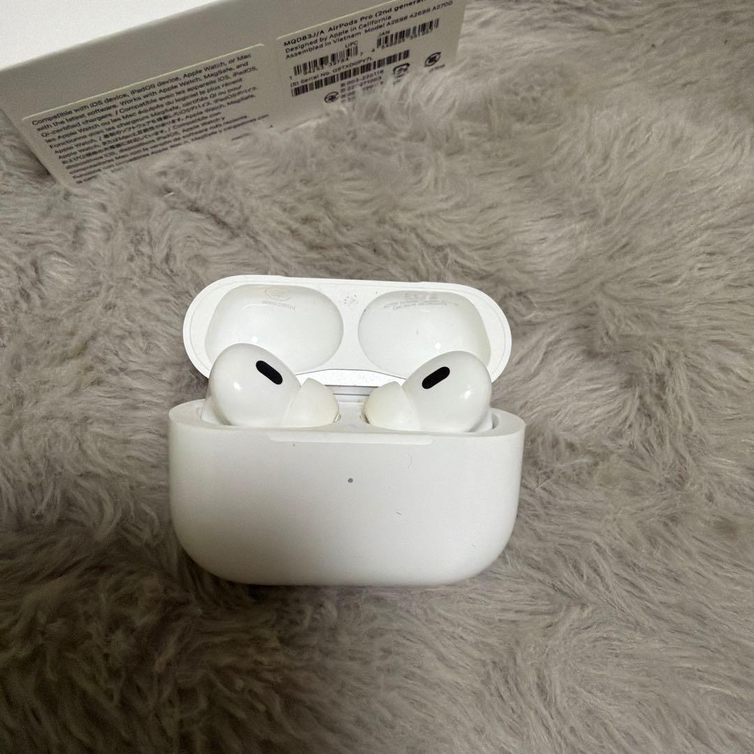 airpods pro 第二世代　ケース付き