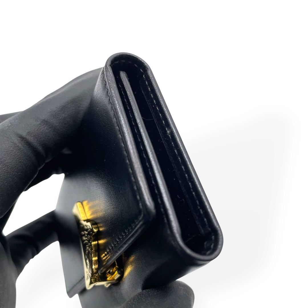 極美品　希少　GIANNI VERSACE　６連キーケース　レザー　保存箱　黒