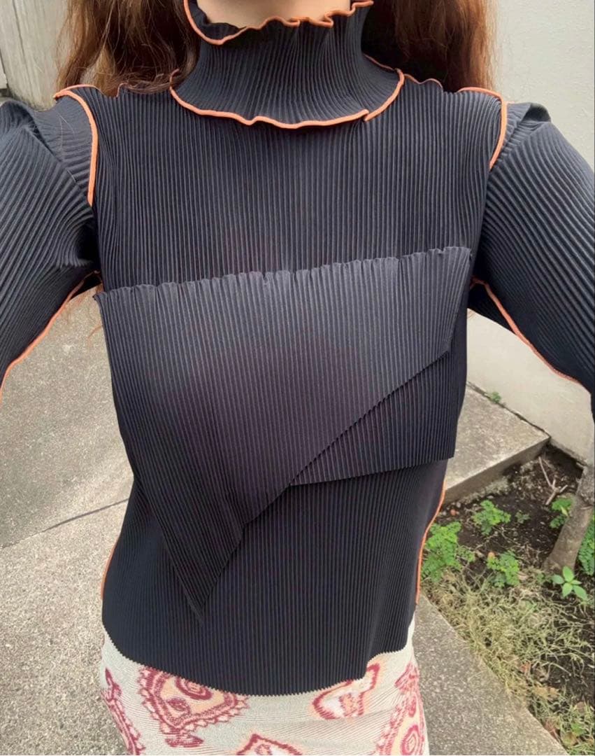 kotohayokozawa/ウェーブロングスリーブトップ