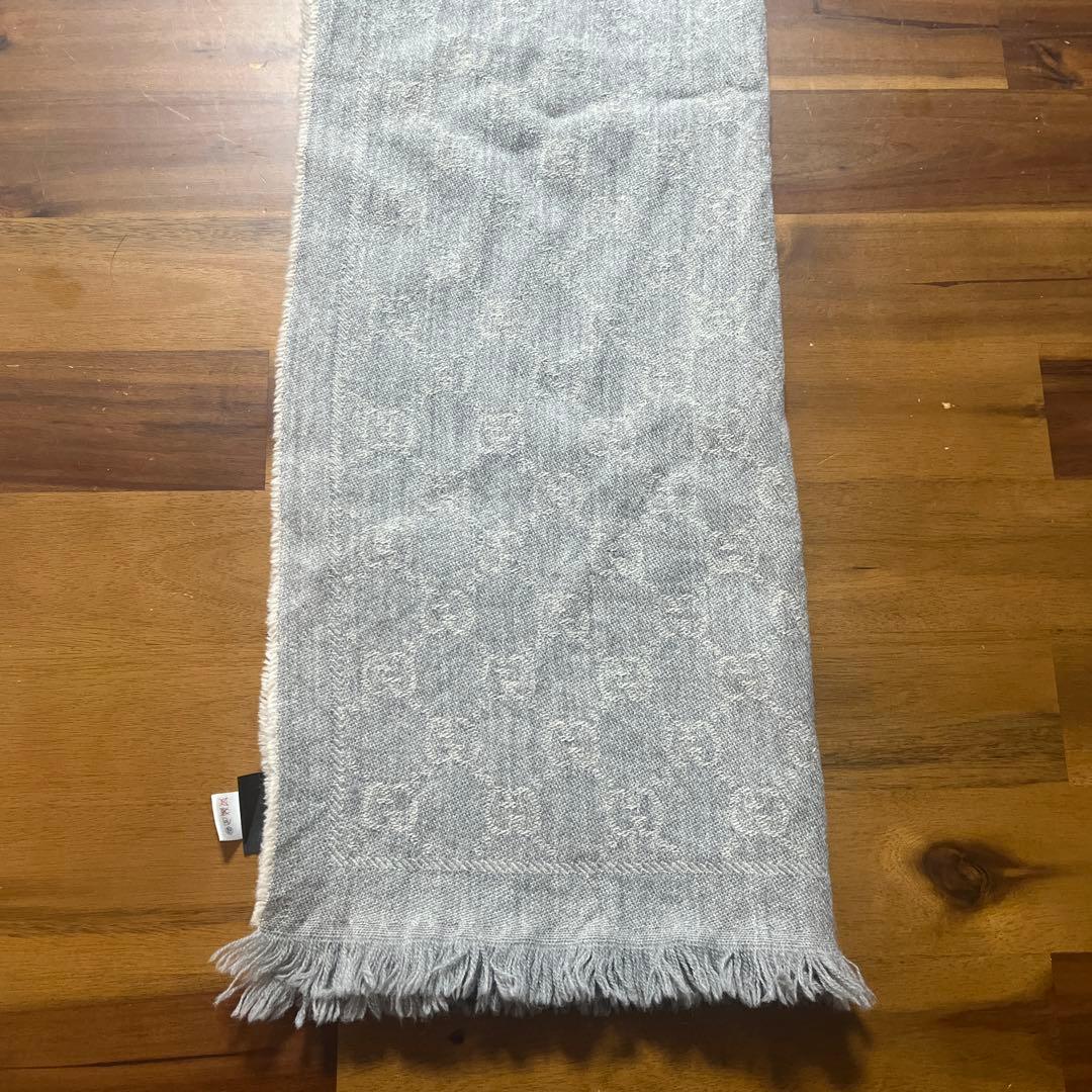 GUCCI グレー GGパターン マフラー