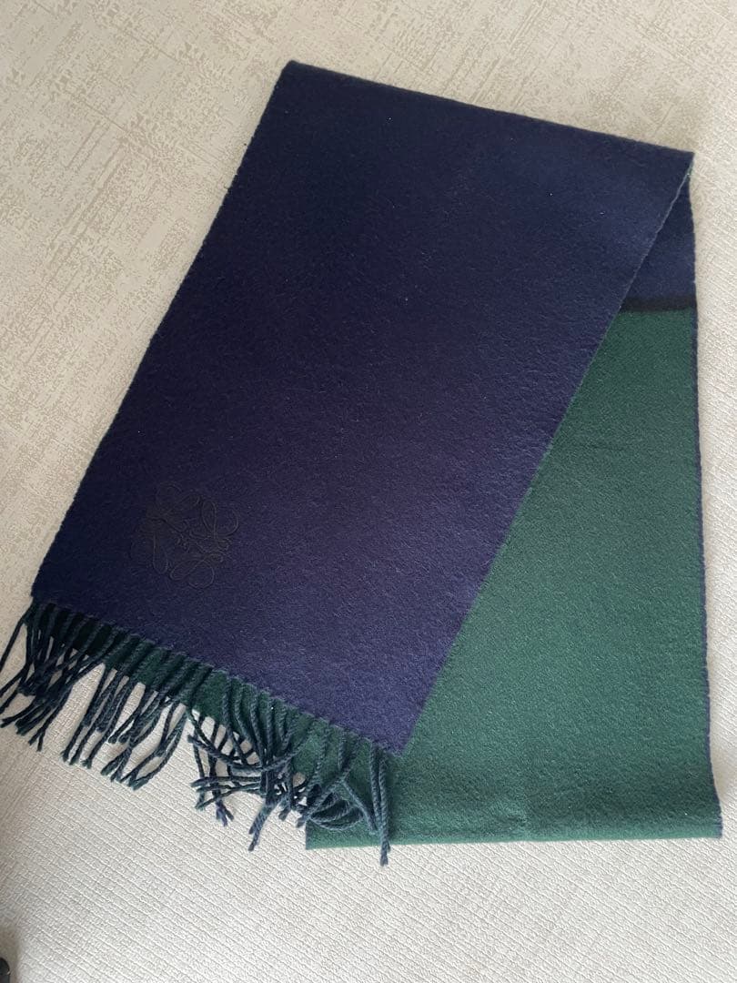 【LOEWE】バイカラーマフラー ネイビー×グリーン