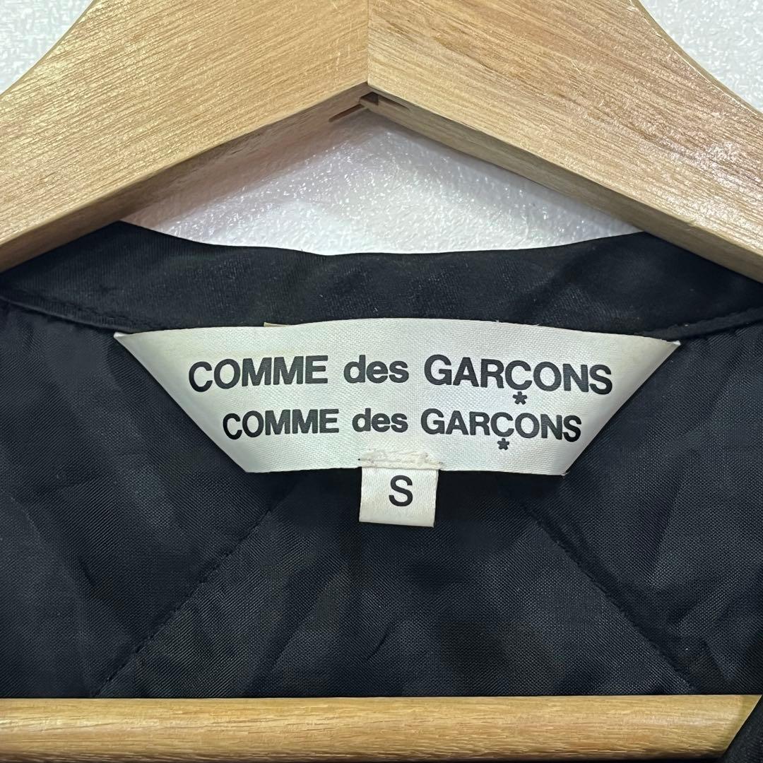 コムコム 18aw フリル キルティング ノースリーブ ジャケット サイズS