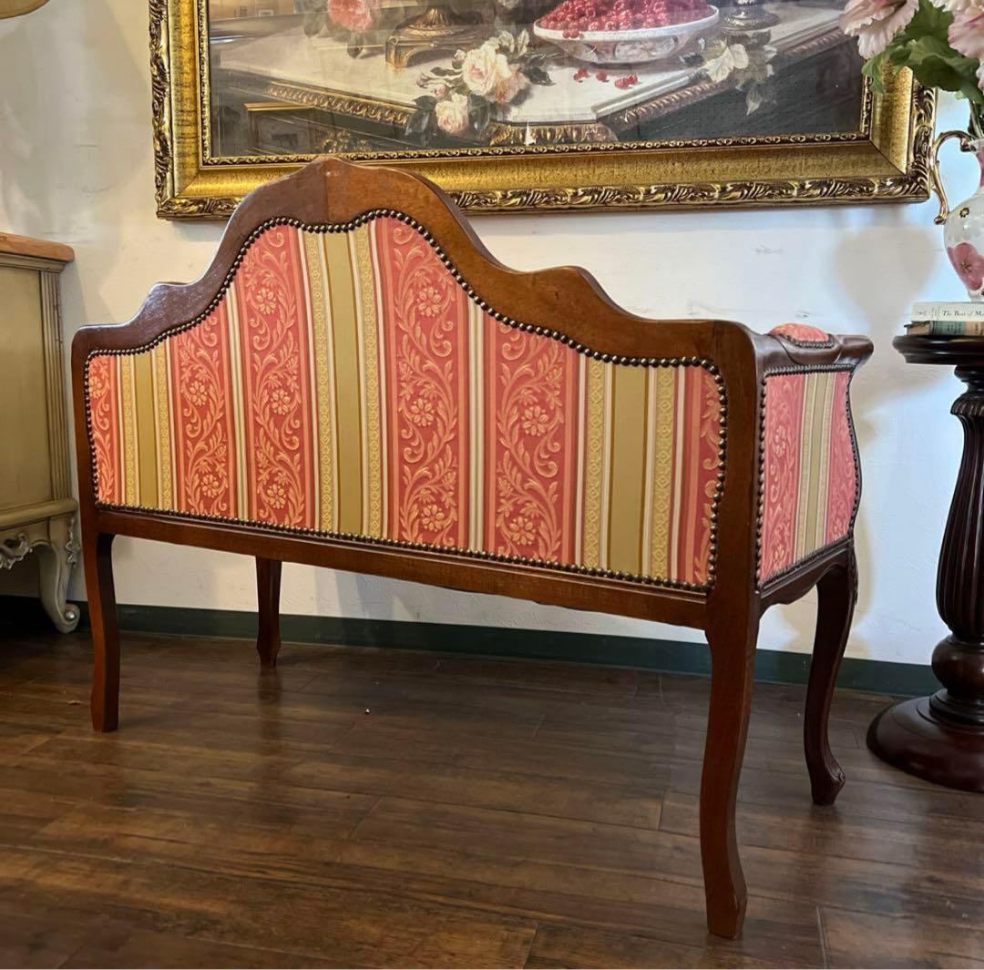 〈イタリア製〉2人掛けチェア ピンクストライプ 木製フレーム　特価ワケあり