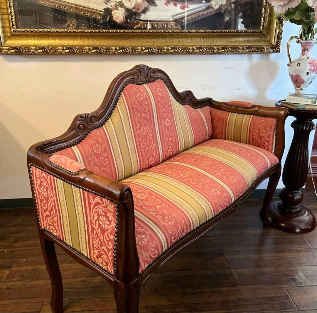 〈イタリア製〉2人掛けチェア ピンクストライプ 木製フレーム　特価ワケあり