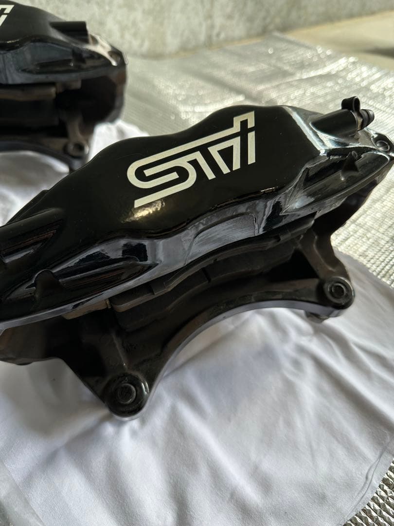 STI ブレンボブレーキキャリパー