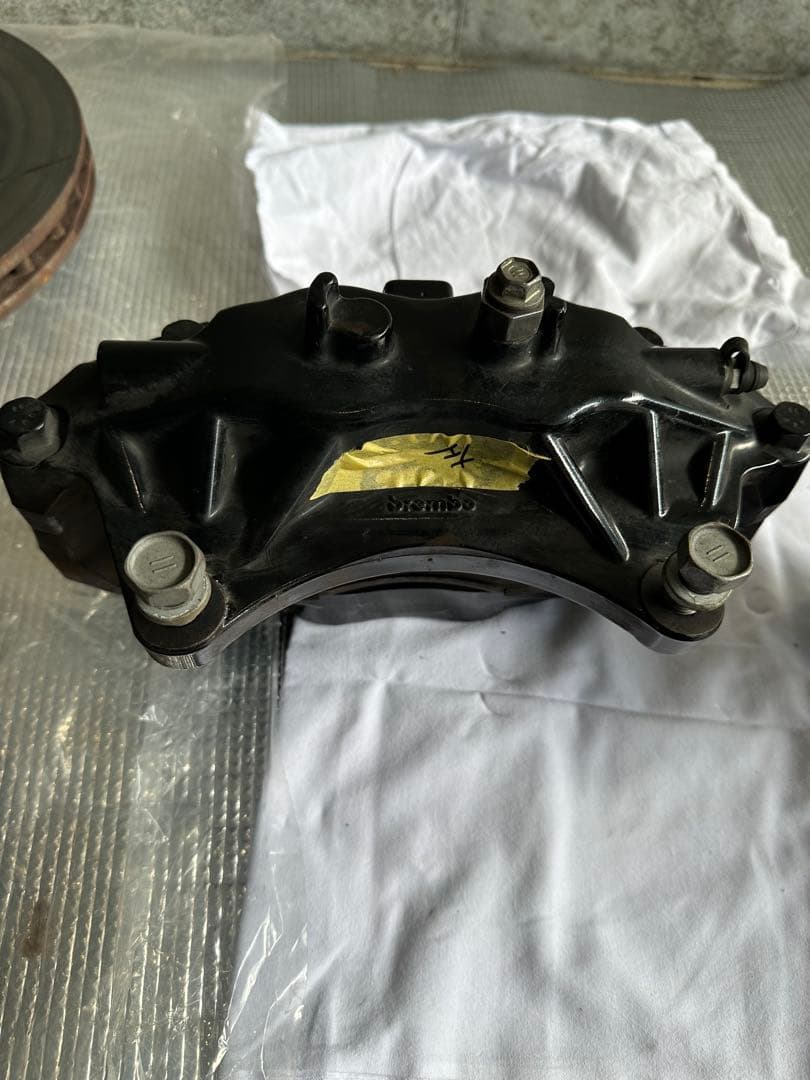 STI ブレンボブレーキキャリパー