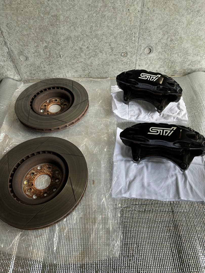 STI ブレンボブレーキキャリパー