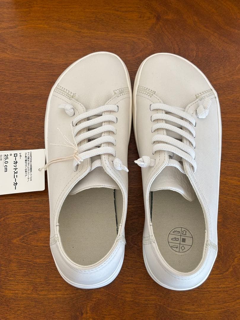 無印良品　MUJILabo CAMPER レザーローカットスニーカー　白　25
