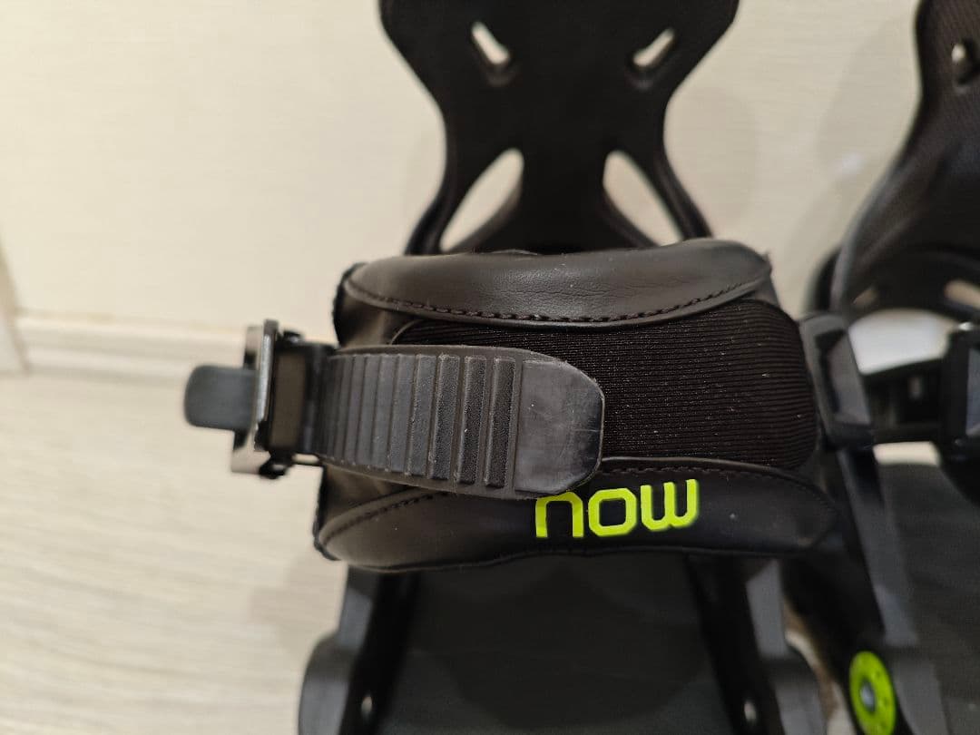 NOW ipo Mスノーボードビンディング バインディング