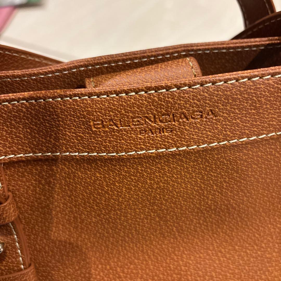 バレンシアガバッグ