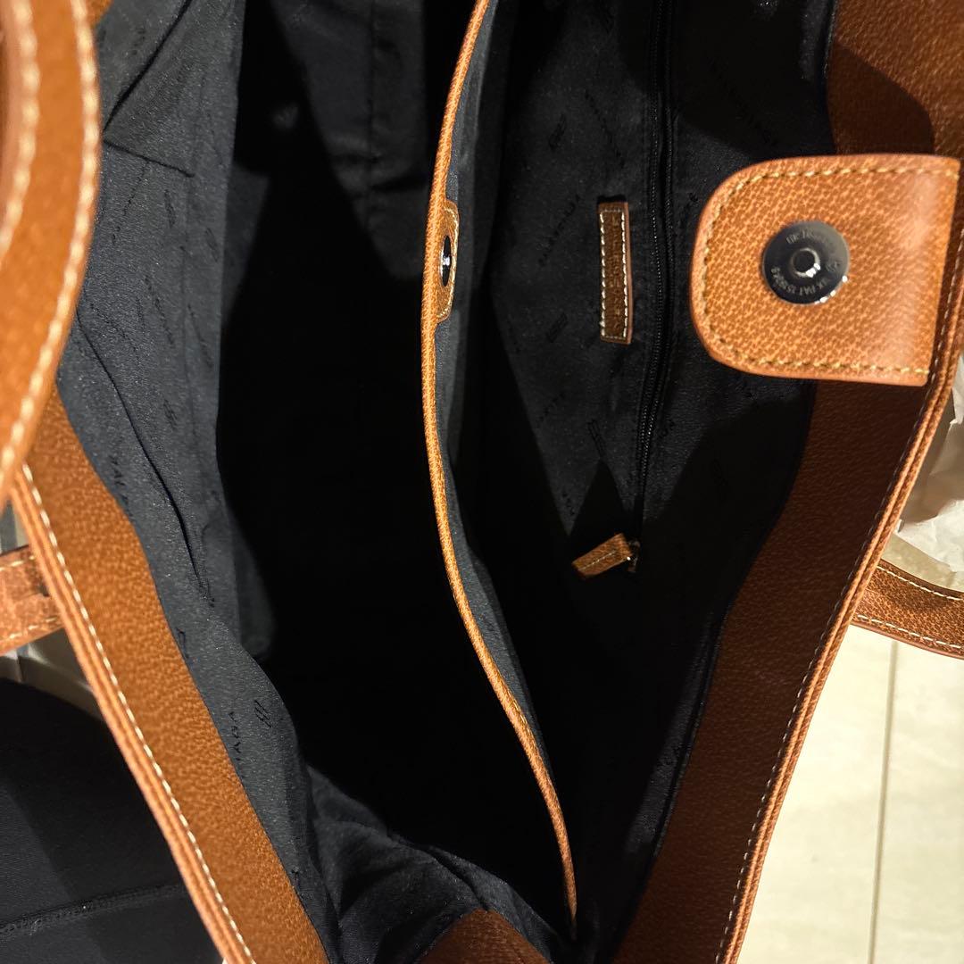 バレンシアガバッグ