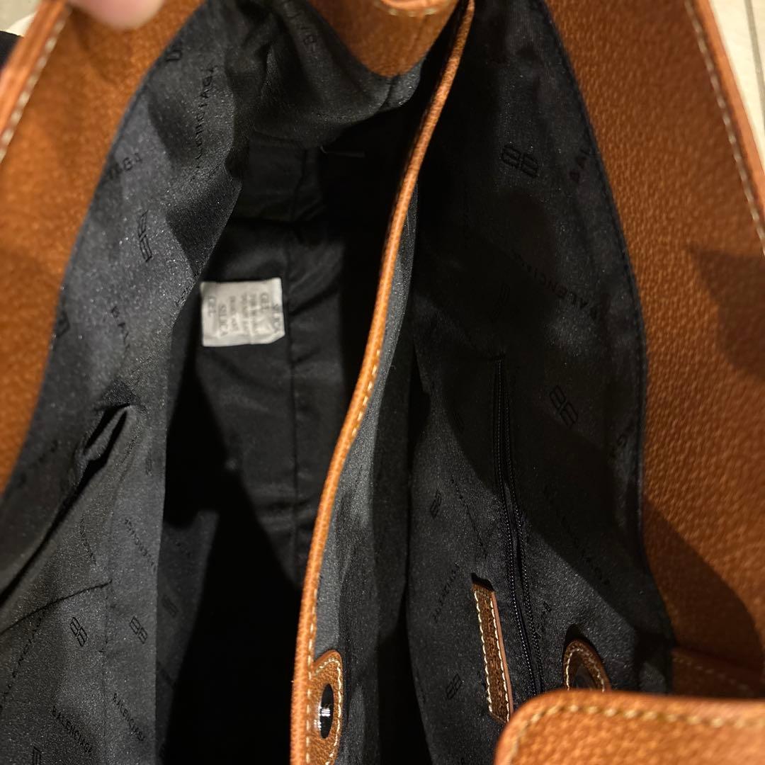 バレンシアガバッグ