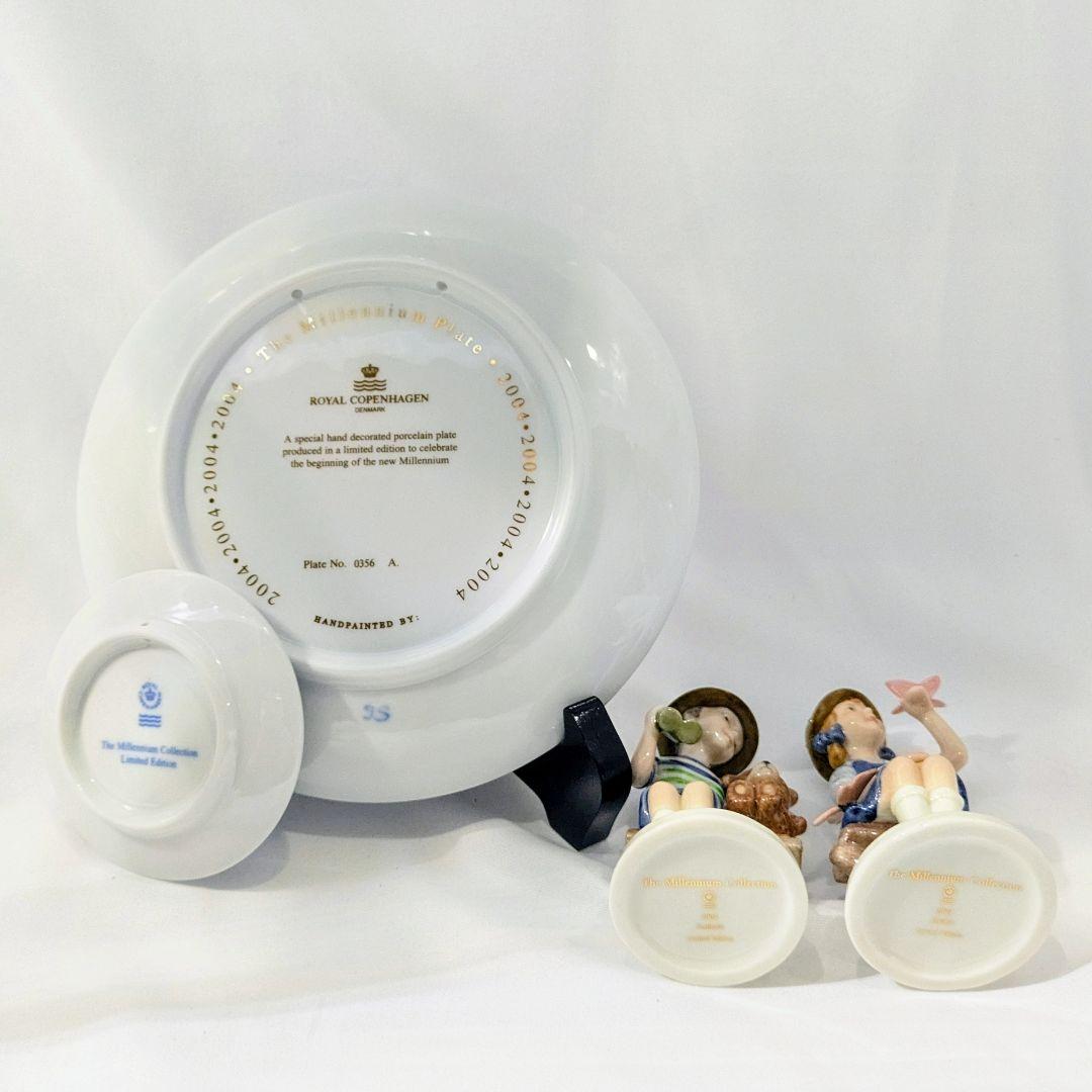 R コペンハーゲン　ミレニアム2004年プレート　フィギュリン2体　プラケット